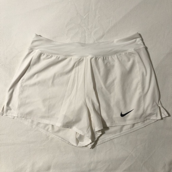 Nike White stretchy shorts with liner - Picture 1 of 5
